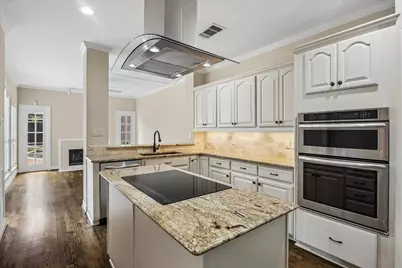 1613 Norfolk Street, Houston, TX 77006 - Photo 12