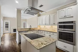 1613 Norfolk St, Houston, TX 77006 - Photo 12