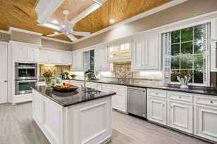 10 Stillforest St, Piney Point Village, TX 77024 - Photo 14