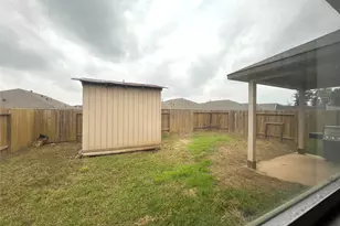 14211 Grand Hls Dr, Conroe, TX 77303 - Photo 16