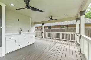 109 Neyland St, Houston, TX 77022 - Photo 40