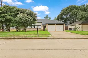 2601 Village Circle Dr Dr, Katy, TX 77493 - Photo 1