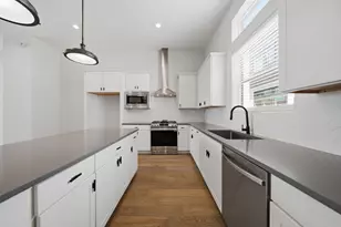 332 Eastwood St, Houston, TX 77011 - Photo 10