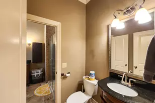 2510 Travis St, Houston, TX 77006 - Photo 6
