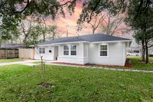 5908 Beechnut St, Houston, TX 77074 - Photo 2