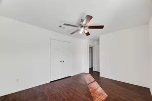 698 Columbia St, Alvin, TX 77511 - Photo 24