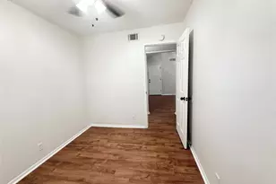 941 S Walker St, Angleton, TX 77515 - Photo 22