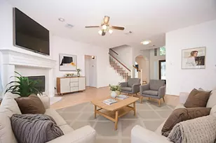 4323 Magnolia Ln, Sugar Land, TX 77478 - Photo 6