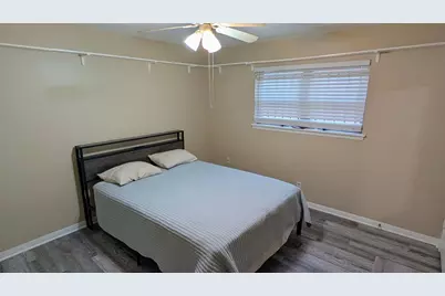 10227 Gulf Meadows Drive, Houston, TX 77075 - Photo 16