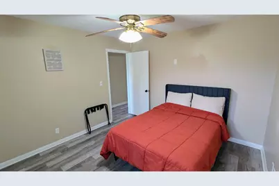 10227 Gulf Meadows Drive, Houston, TX 77075 - Photo 18