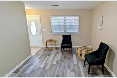 10227 Gulf Meadows Drive, Houston, TX 77075 - Photo 4