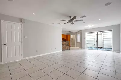 17163 Beaver Springs Drive #14, Houston, TX 77090 - Photo 4