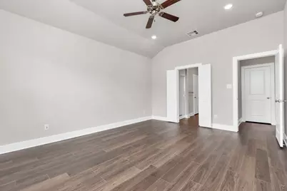 10610 Crescent Peak Court, Rosharon, TX 77583 - Photo 8