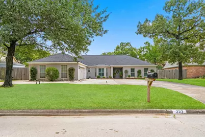 222 Laura Lane, Conroe, TX 77385 - Photo 2