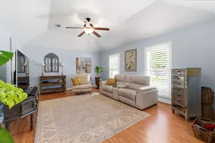 222 Laura Ln, Conroe, TX 77385 - Photo 4