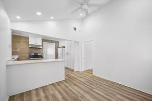 6813 Appleton St, Houston, TX 77022 - Photo 12