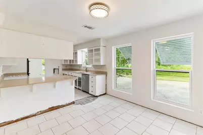 1430 North Rd, Lake Jackson, TX 77566 - Photo 10