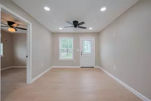 2516 Craigmont St, Houston, TX 77023 - Photo 4
