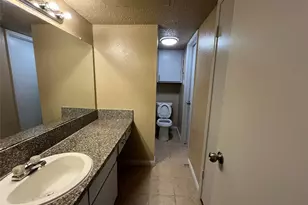 2750 Holly Hall St, Houston, TX 77054 - Photo 10