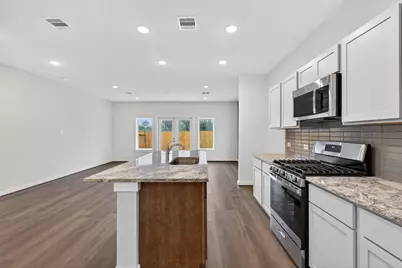 9113 Highland Northern Way, Houston, TX 77088 - Photo 6