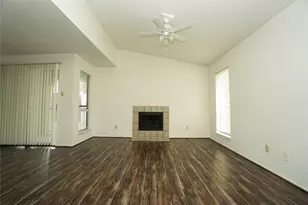 6602 Harbor Town Dr, Houston, TX 77036 - Photo 4