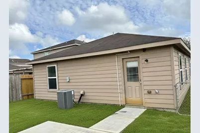 11230 Hall Ranch Court, Houston, TX 77075 - Photo 10