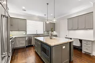 1104 W 22nd St, Houston, TX 77008 - Photo 16