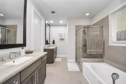 9614 Riddlewood Ln, Houston, TX 77025 - Photo 28