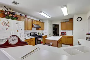 13903 Fort Nelson Dr, Houston, TX 77083 - Photo 10