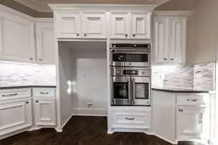 11285 Riverview Way, Houston, TX 77042 - Photo 14