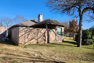 11285 Riverview Way, Houston, TX 77042 - Photo 4