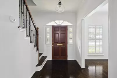 6107 Charlotte, West University Place, TX 77005 - Photo 2