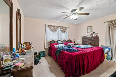 5927 Clarewood Drive, Houston, TX 77081 - Photo 26