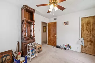 5927 Clarewood Dr, Houston, TX 77081 - Photo 38