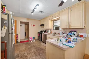 5927 Clarewood Dr, Houston, TX 77081 - Photo 18