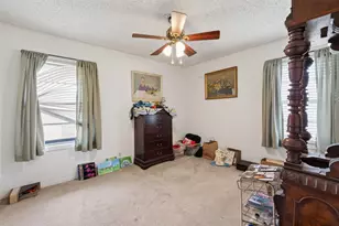 5927 Clarewood Dr, Houston, TX 77081 - Photo 36