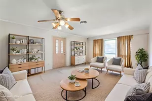 5927 Clarewood Dr, Houston, TX 77081 - Photo 2