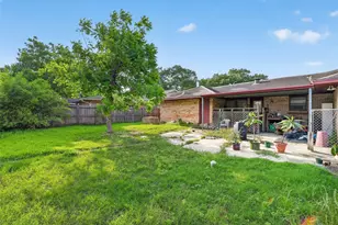 5927 Clarewood Dr, Houston, TX 77081 - Photo 40