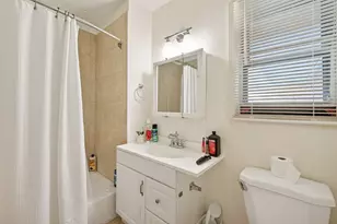 5927 Clarewood Dr, Houston, TX 77081 - Photo 32