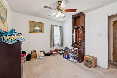 5927 Clarewood Drive, Houston, TX 77081 - Photo 34
