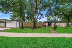 1923 Briarcreek Blvd, Houston, TX 77073 - Photo 2