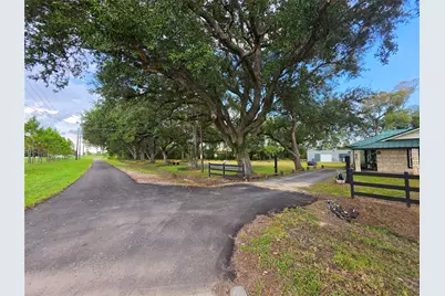 8435 Peters Road, Manvel, TX 77578 - Photo 4