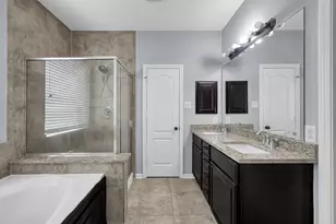 6707 Hunters Creek Ln, Baytown, TX 77521 - Photo 16