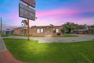 4110 N Main St, Houston, TX 77009 - Photo 1