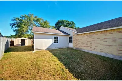 5406 Fairview Forest Drive, Houston, TX 77088 - Photo 22