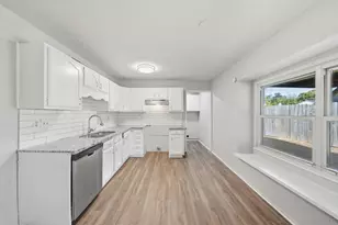 5406 Fairview Forest Dr, Houston, TX 77088 - Photo 8