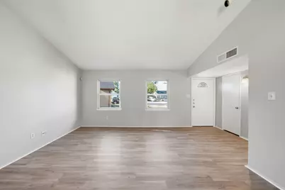 5406 Fairview Forest Drive, Houston, TX 77088 - Photo 6