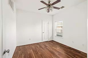 1613 Saulnier St, Houston, TX 77019 - Photo 14
