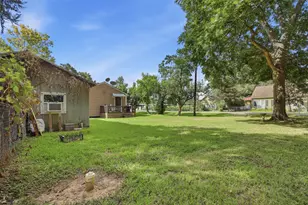 208 McPhail St, Tomball, TX 77375 - Photo 26