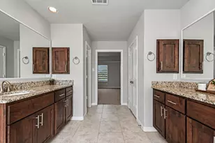 1154 W 10th St, Houston, TX 77008 - Photo 16
